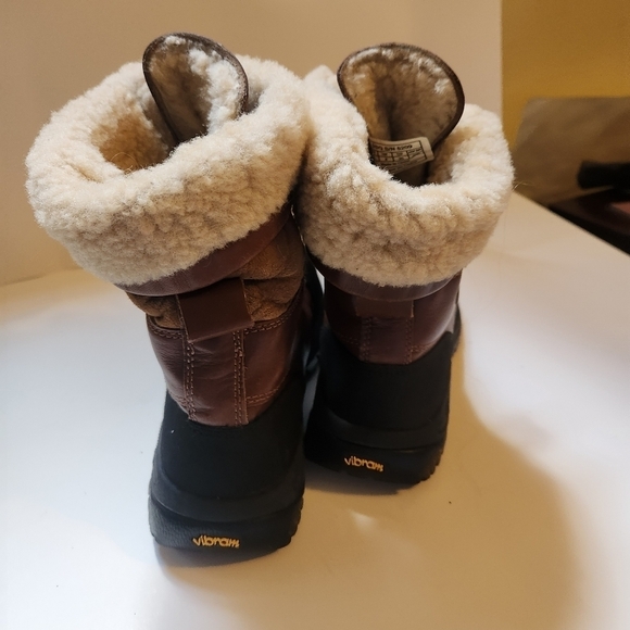 Ugg Butte boots size 5 in VGUC - Picture 5 of 10